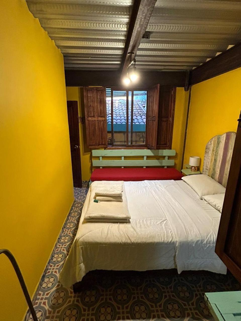 Hostal Casa Astromelia Bogotá Zewnętrze zdjęcie