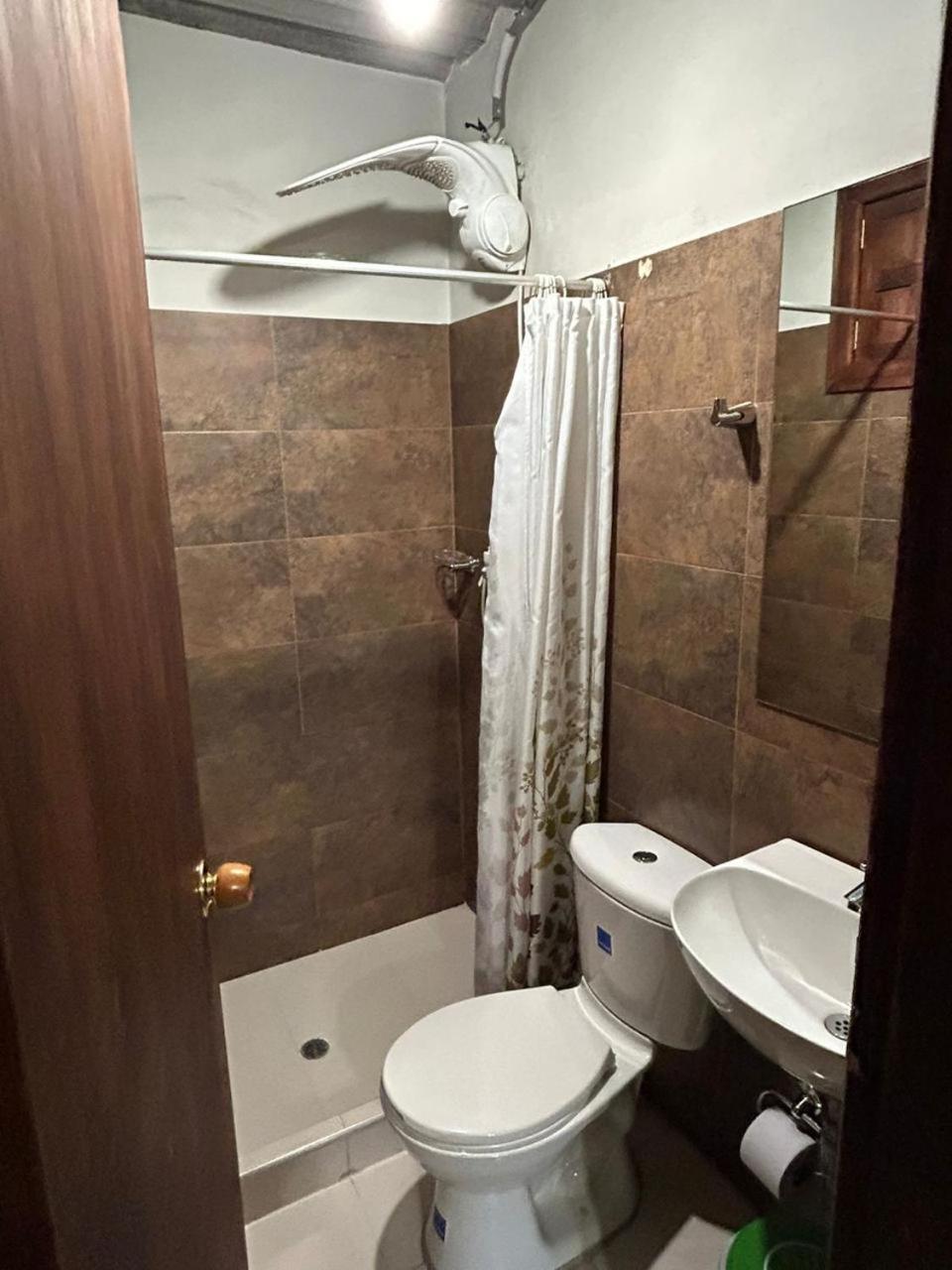 Hostal Casa Astromelia Bogotá Zewnętrze zdjęcie